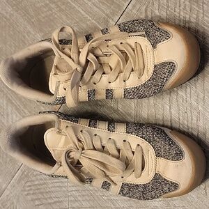 Adidas Women's Beige and Black Sneakers